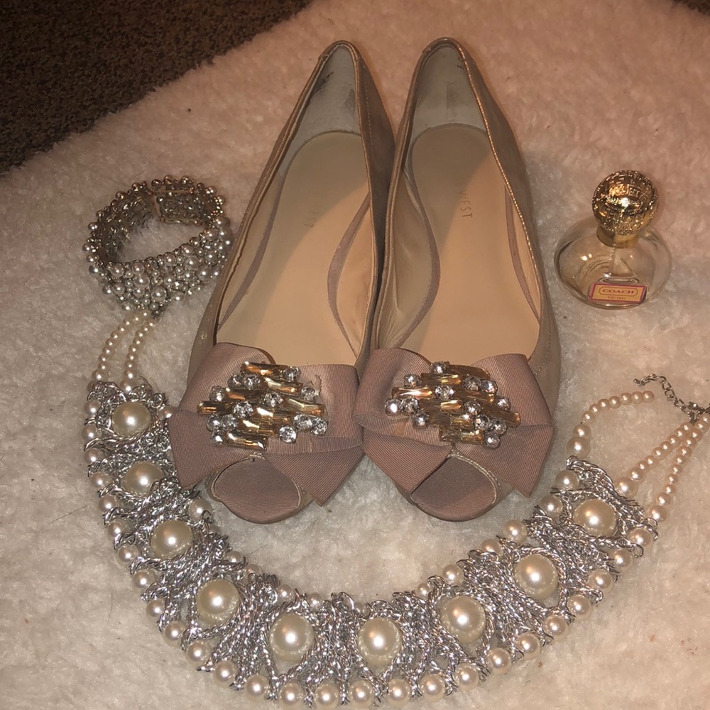 8m Paris bound flats with beautiful gems